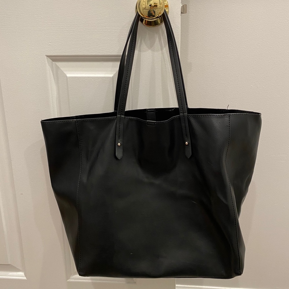 Basic black tote - Picture 4 of 5